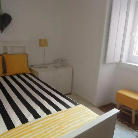 Center - With 3 Private-rooms ゲストハウス